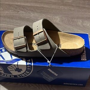 Birkenstock Woman’s Arizona Sandal